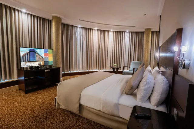 جناح بانورامي، Ayass Hotel 5/10
