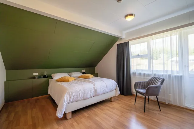 Room, Queen Bed, Mountain View, Hotel Breiodalsvik 3/8