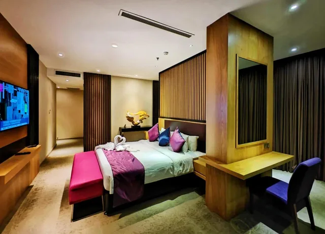 Green, Suite، Greens Hotel And Suites 2/5