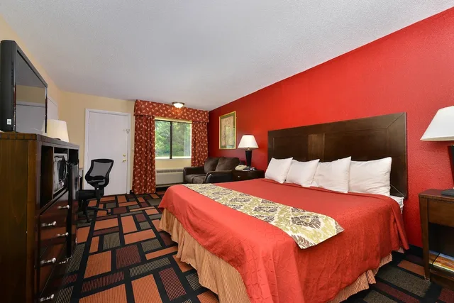 غرفة بسرير كينج لذوي الإعاقة، Americas Best Value Inn Canton 1/2