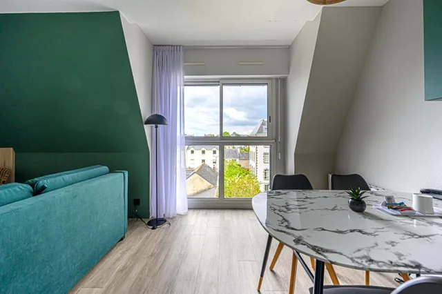 شقة بسرير مزدوج بغرفتين مع أريكة، Appart Hotel Le Liberte 2/2
