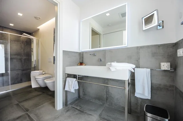 جناح جونيور بإطلالة على البحر، Bellini Hotel 8/10