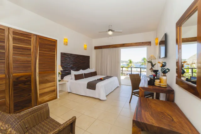 غرفة قياسية بسرير كينج بإطلالة على البحر، Quinta Bella Huatulco 4/9