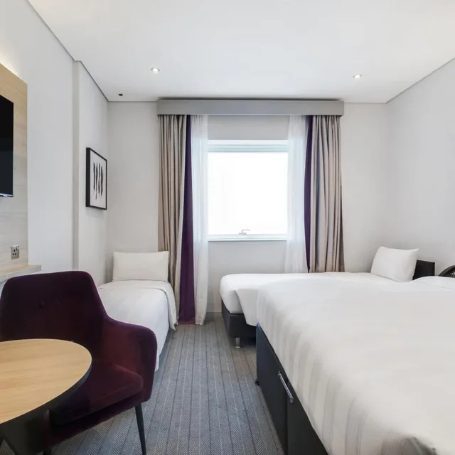 New Style, Family, King Bed, Premier Inn Abu Dhabi Capital Centre 2/10