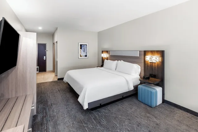 غرفة قياسية بسرير كينج، Holiday Inn Express Hotel Suites Henderson Traffic Star 3/5