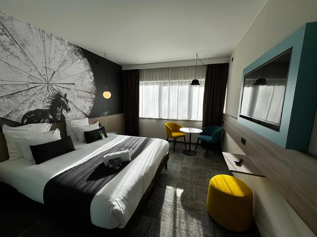 Executive, King Bed, HOTEL CASTEAU RESORT MONS 2/6