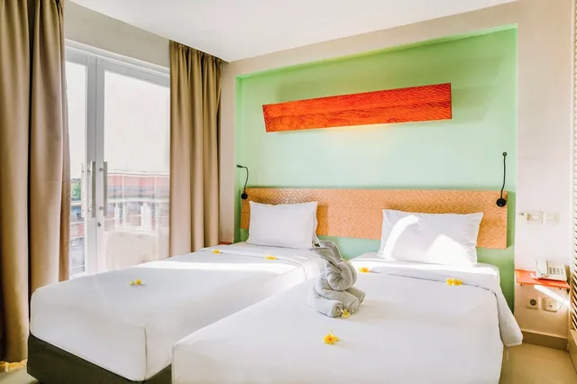 Harris, Twin Beds, HARRIS Hotel & Residence Riverview Kuta - Bali 2/3