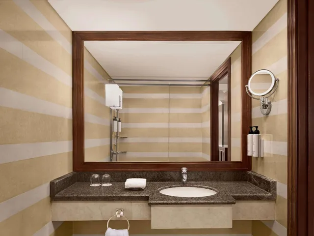 Classic, Quadruple, 4 Beds, Partial Haram View، سويس اوتيل المقام مكة(Swissotel Al Maqam Makkah) 5/6