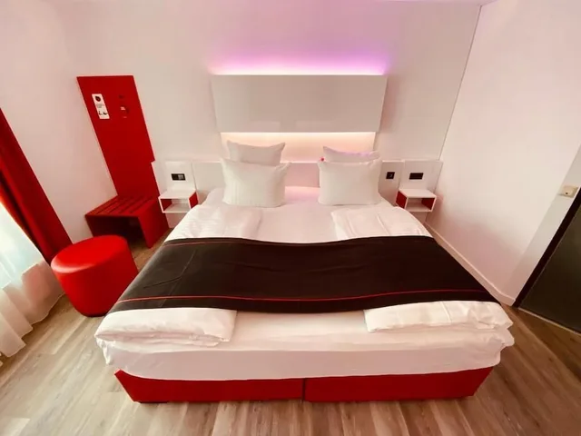غرفة قياسية بسرير كوين، DORMERO Hotel Bretten 8/8