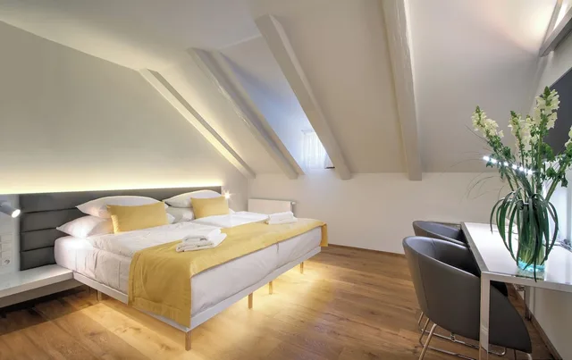 Standard, Twin Beds, Hotel Bishops House 3/10