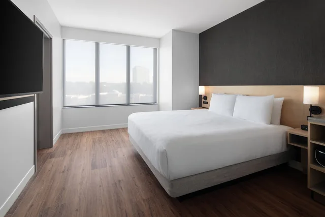 جناح بسرير كينج مع أريكة بمطبخ صغير، Hyatt Place Bozeman Yellowstone Airport 1/6