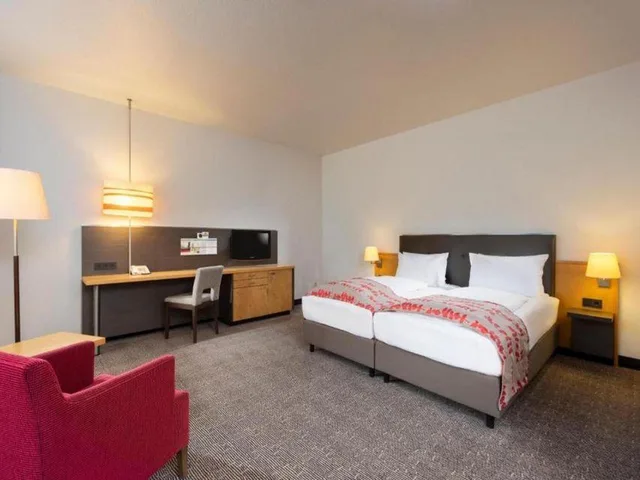 غرفة سوبيريور بسرير كوين، Holiday Inn Frankfurt Airport Neu Isenburg 1/1