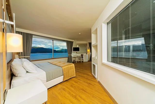 جناح ركني، Poseidon Hotel - Adults Only 3/8