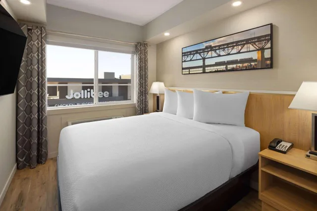 2 Bedrooms, Loft, Suite, 1 Queen and 2 King Beds، Baymont by Wyndham West Edmonton 2/3