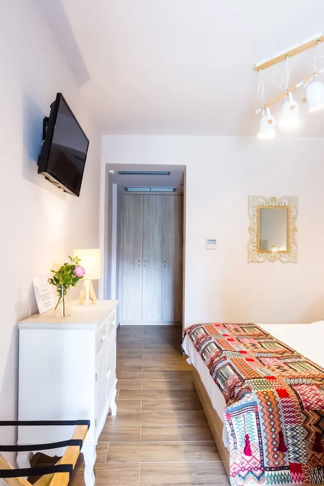 Erato, Deluxe, Double Bed، MYTHIC VALLEY 2/2
