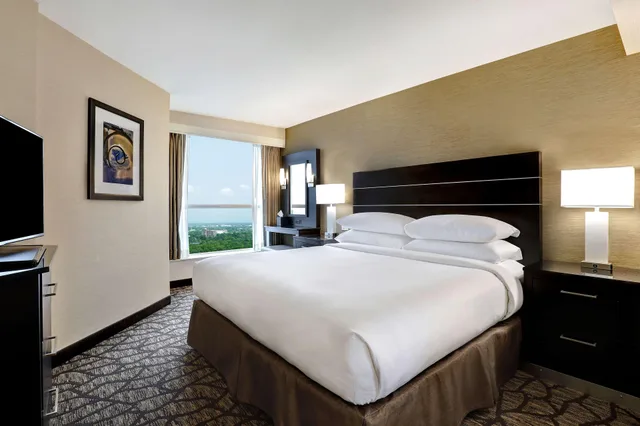 جناح بإطلالة على المدينة بغرفتي نوم، Embassy Suites By Hilton Niagara Falls Fallsview 1/2