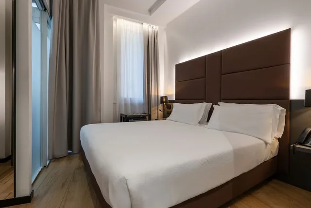 غرفة قياسية بسريرين منفصلين، London Hotel 2/4
