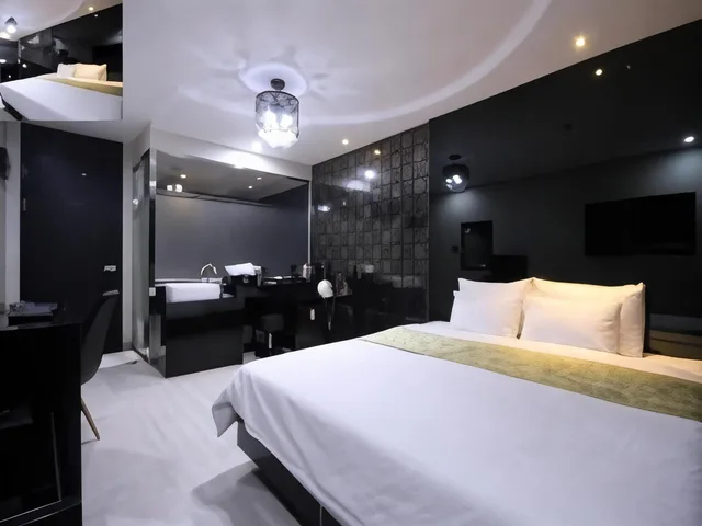غرفة ديلوكس بسرير كوين، Hotel June Haeundae 2/4