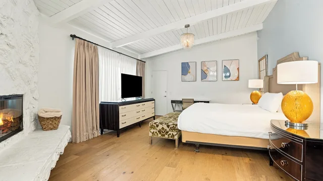 Grand, Suite, King Bed, Sofa, Pacific Crest Hotel Santa Barbara 2/3