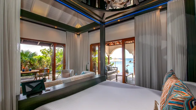 Pool, Superior, Suite, Beach Front، Baoase Curacao 1/2