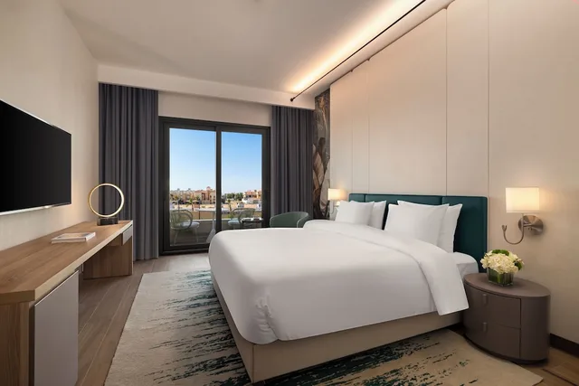 غرفة سوبيريور بسرير كينج، فندق ومنتجع مكارم النخيل(Rixos Obhur Jeddah Resort & Villas) 3/6