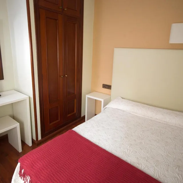 غرفة مفردة، Hotel Ovetense 3/9