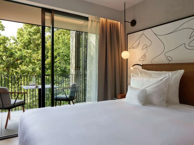 Artist, Executive, Queen Bed, Sofa, Balcony، L Esquisse Hotel & Spa Colmar - MGallery Collection 2/10