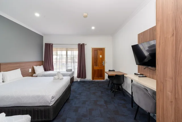 غرفة عائلية بسرير كوين وسريرين منفصلين، Yarra Valley Motel 2/7