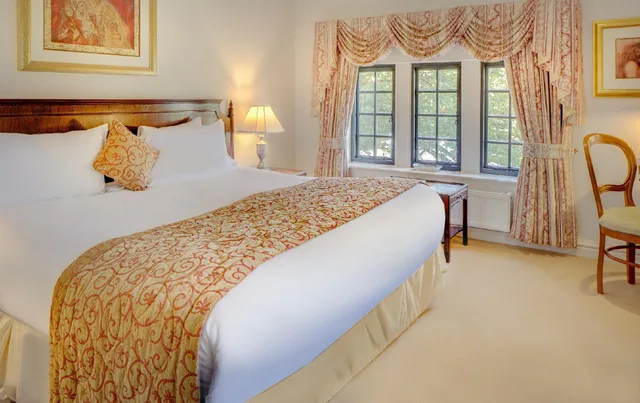 غرفة قياسية بسرير كوين وسرير مزدوج، NAILCOTE HALL HOTEL AND GOLF CLUB 1/2