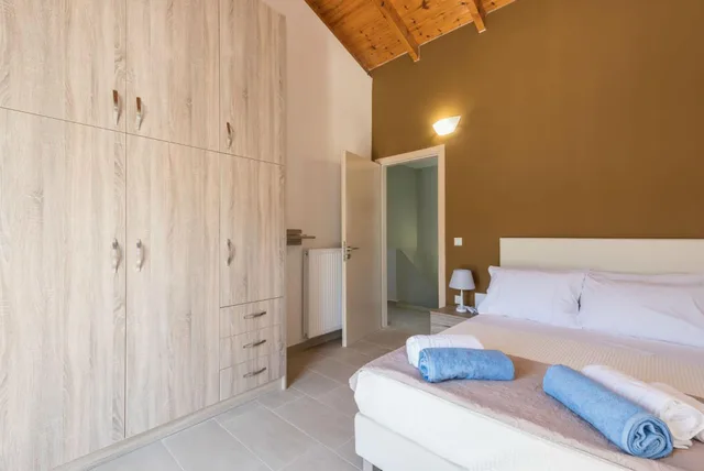 فيلا بسريرين منفصلين وسريرين مزدوجين وفرشتي فوتون بمسبح خاص، Neaira Villas Chania 5/9
