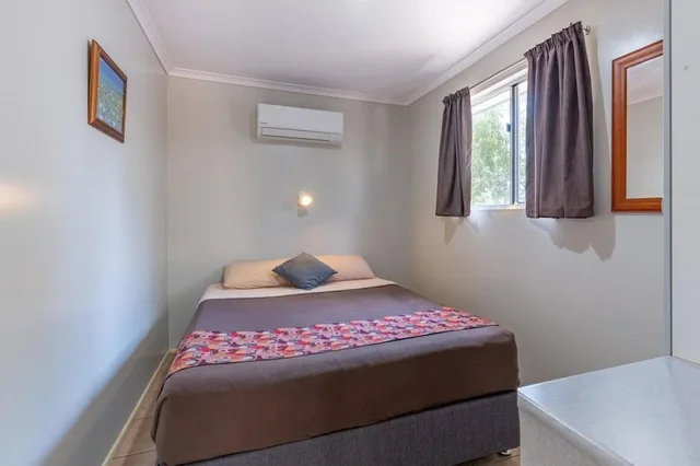 Standard, 2 Queen Beds, Discovery Parks - Mount Surprise 1/2