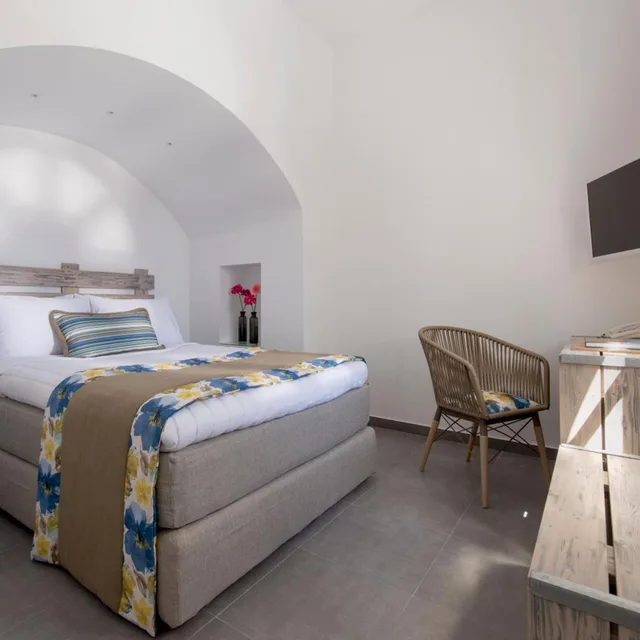 Caldera, 2 Bedrooms, Suite, Sunset View, Calderas Dolphin Suites 2/5