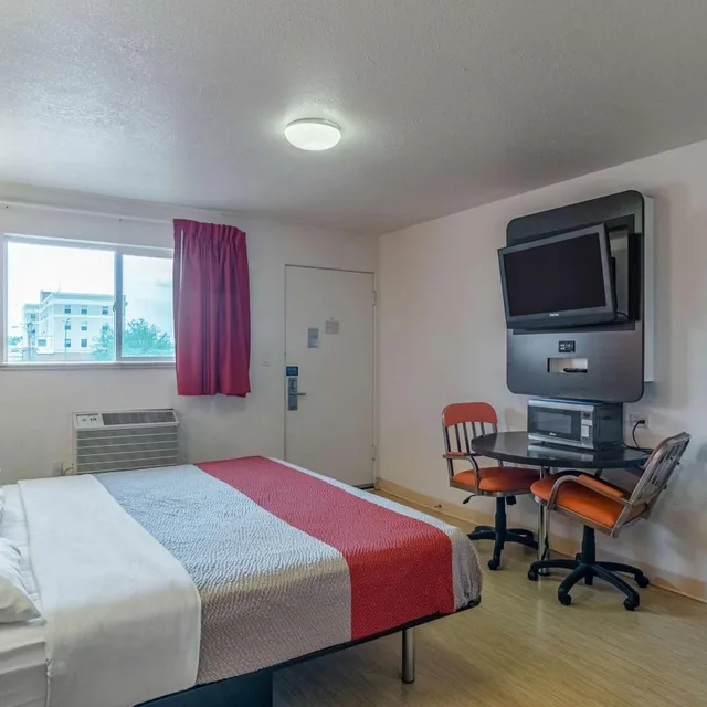 غرفة بسرير كينج لغير المدخنين، Motel6 Riverton, WY 5/10