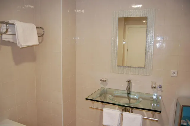 غرفة بسرير مزدوج أو سريرين منفصلين، Hotel Castillo 8/10