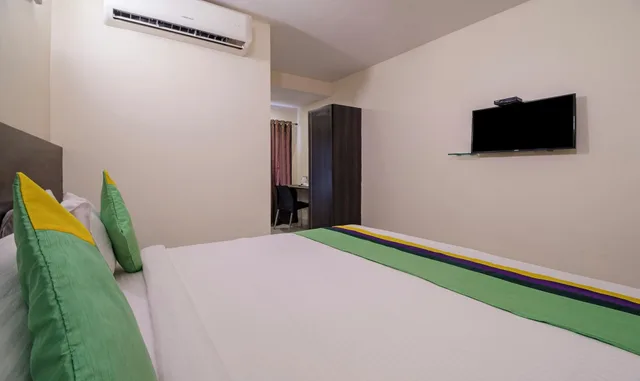 غرفة قياسية بسرير كوين، Treebo Mvp Grand Vizag 3/4