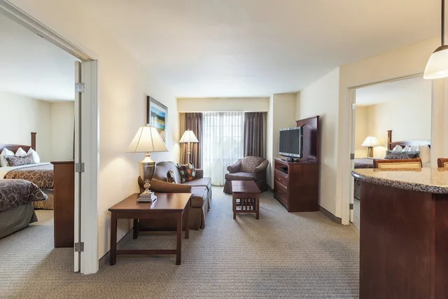 جناح بسرير كينج بغرفتي نوم بمطبخ، Staybridge Suites El Paso Airport Area 2/3