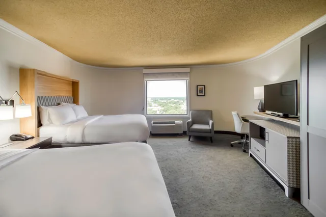 غرفة بسريرين كوين لذوي الإعاقة، Holiday Inn Mobile Dwtn Hist District 1/6
