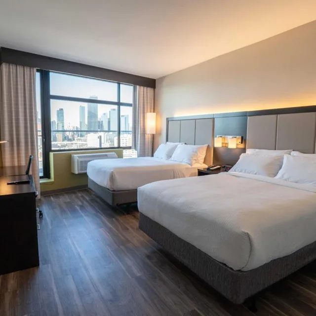 Standard, 2 Queen Beds, Skyline View, Pet Friendly, Holiday Inn Express Long Island City E New York, an IHG Hotel 2/5