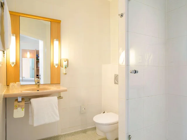 غرفة قياسية بسريرين منفصلين، ibis Styles York Centre 9/10