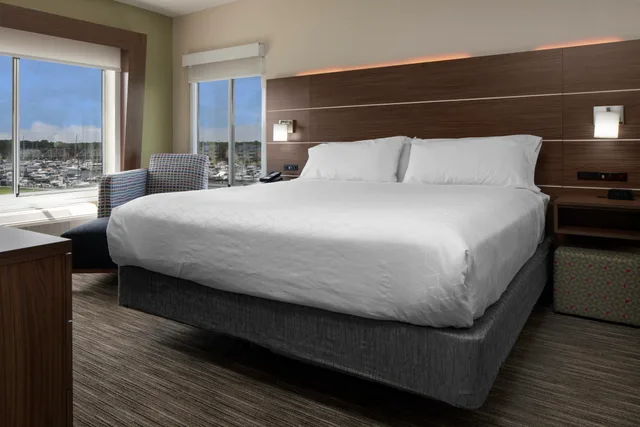 جناح بسرير كينج بغرفة نوم واحدة، Holiday Inn Express Hotel And Suites N Myrtle Beach Little River 1/2