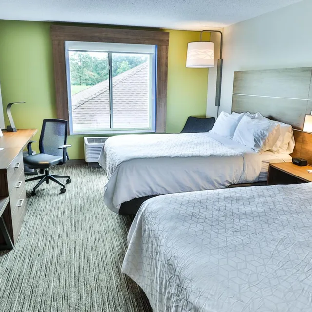 جناح بسرير كوين مع أريكة، Holiday Inn Express Hotel Suites Dickson 1/1