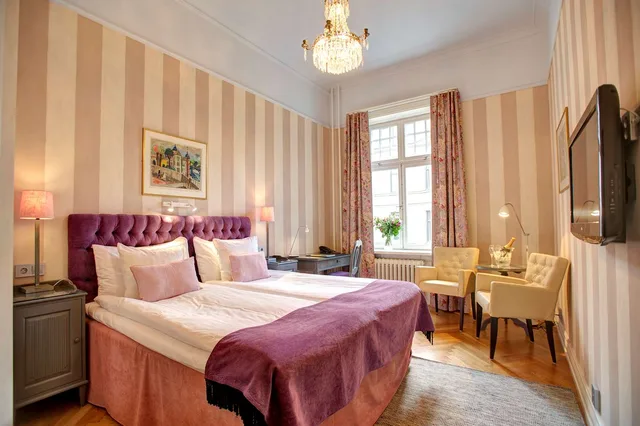 غرفة ديلوكس بسرير كوين بحوض استحمام، Hotel Kung Carl, Worldhotels Crafted 1/3