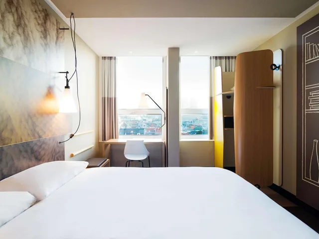 Standard, Double Bed, Ibis Den Haag City Centre 1/5