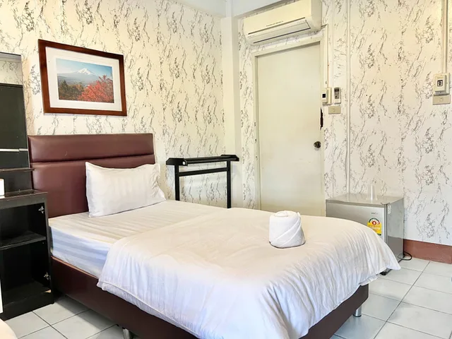 غرفة ثلاثية، Jamjuree Place 3/4