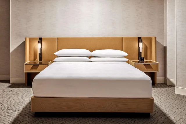جناح ركني بسرير كوين بشرفة بغرفة نوم واحدة مع أريكة، Jw Marriott Desert Ridge Resort And Spa Phoenix 2/2