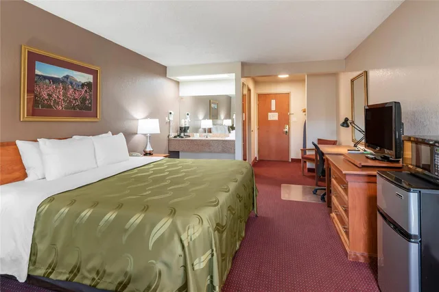 غرفة بسرير كينج، Quality Inn Grand Junction 1/3