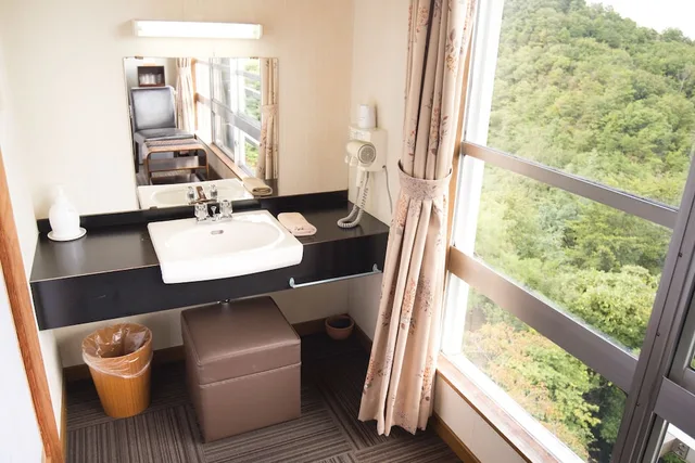 غرفة بفراش فوتون وسرير فردي، Arima Onsen Motoyu Ryuusenkaku 3/3