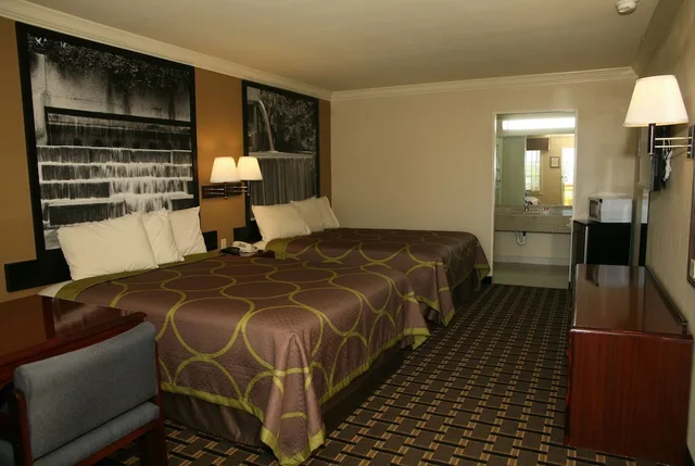 غرفة بسريرين مزدوجين، Super 8 By Wyndham Tyler Tx 1/2