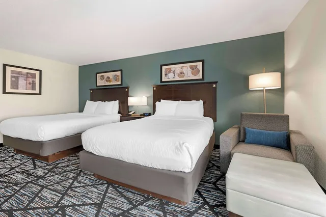 غرفة قياسية بسريرين كوين، Best Western Plus Anderson 8/10