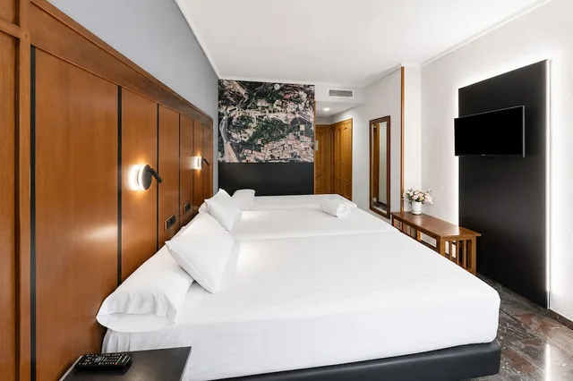 غرفة أساسية ثلاثية بسريرين منفصلين، Hotel Condestable Iranzo 7/10